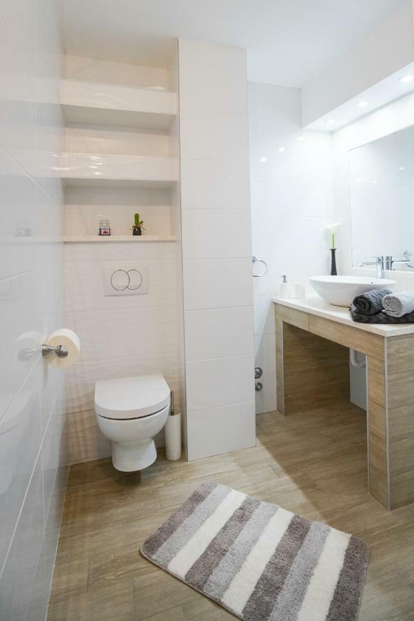 Aurora Apartment *