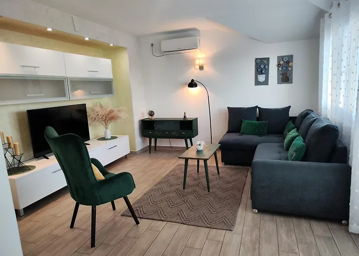 Apartments Aurora