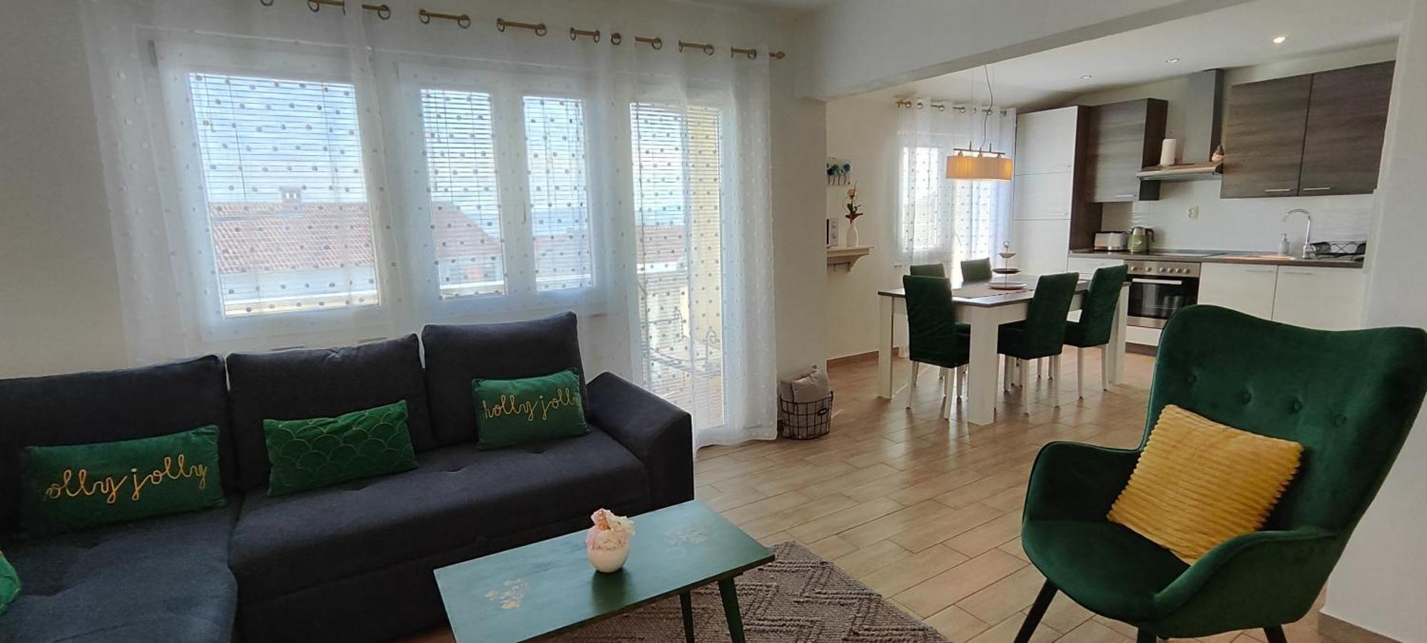 Apartman Aurora *